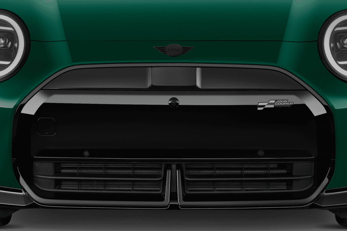 Kühlergrill eines MINI Countryman Electric