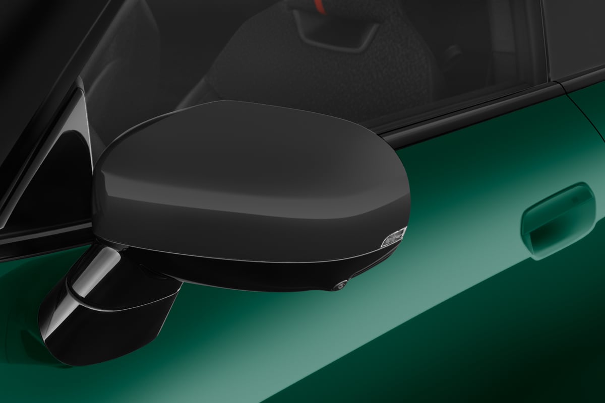Rückspiegel eines MINI Countryman Electric