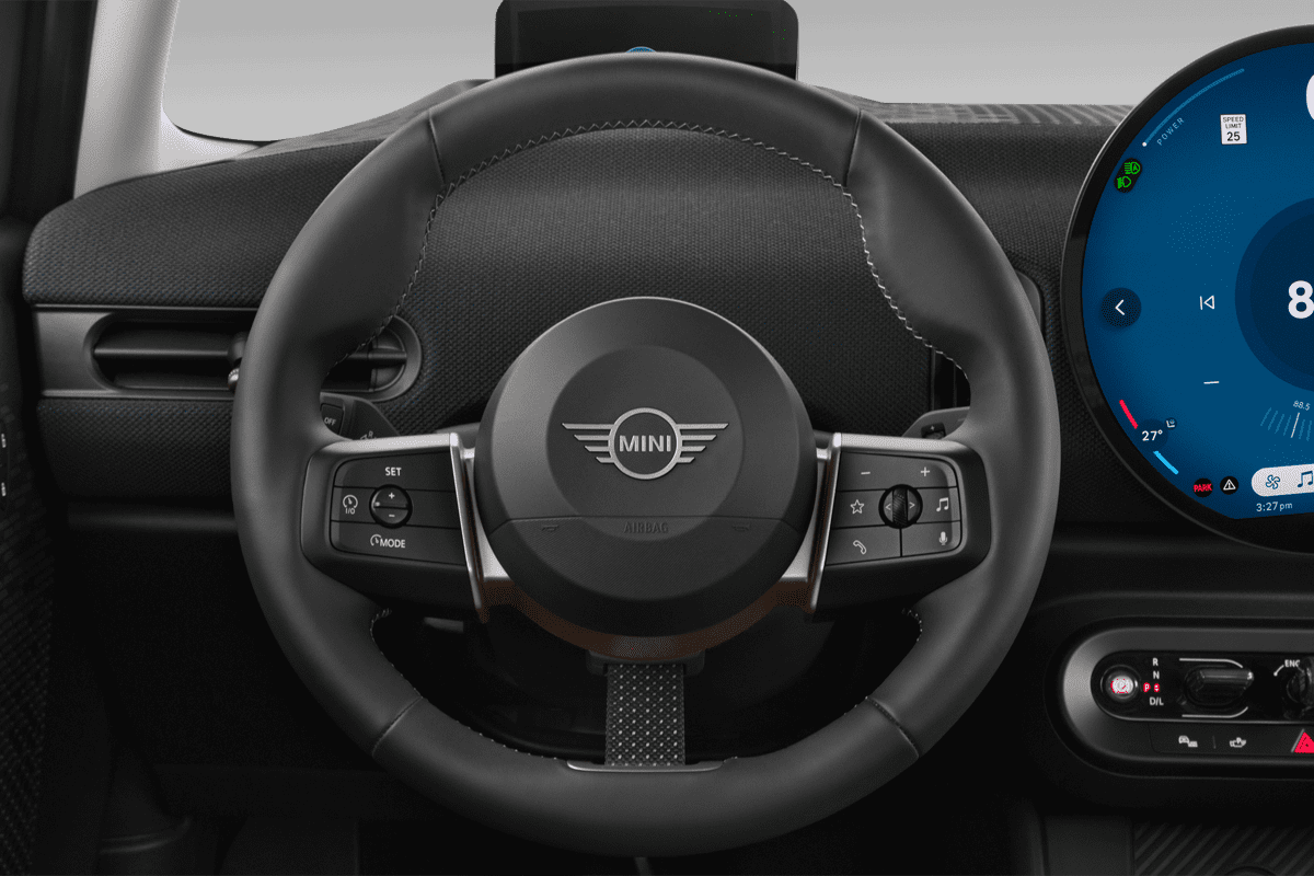 Lenkrad eines MINI Cooper 5-Türer 