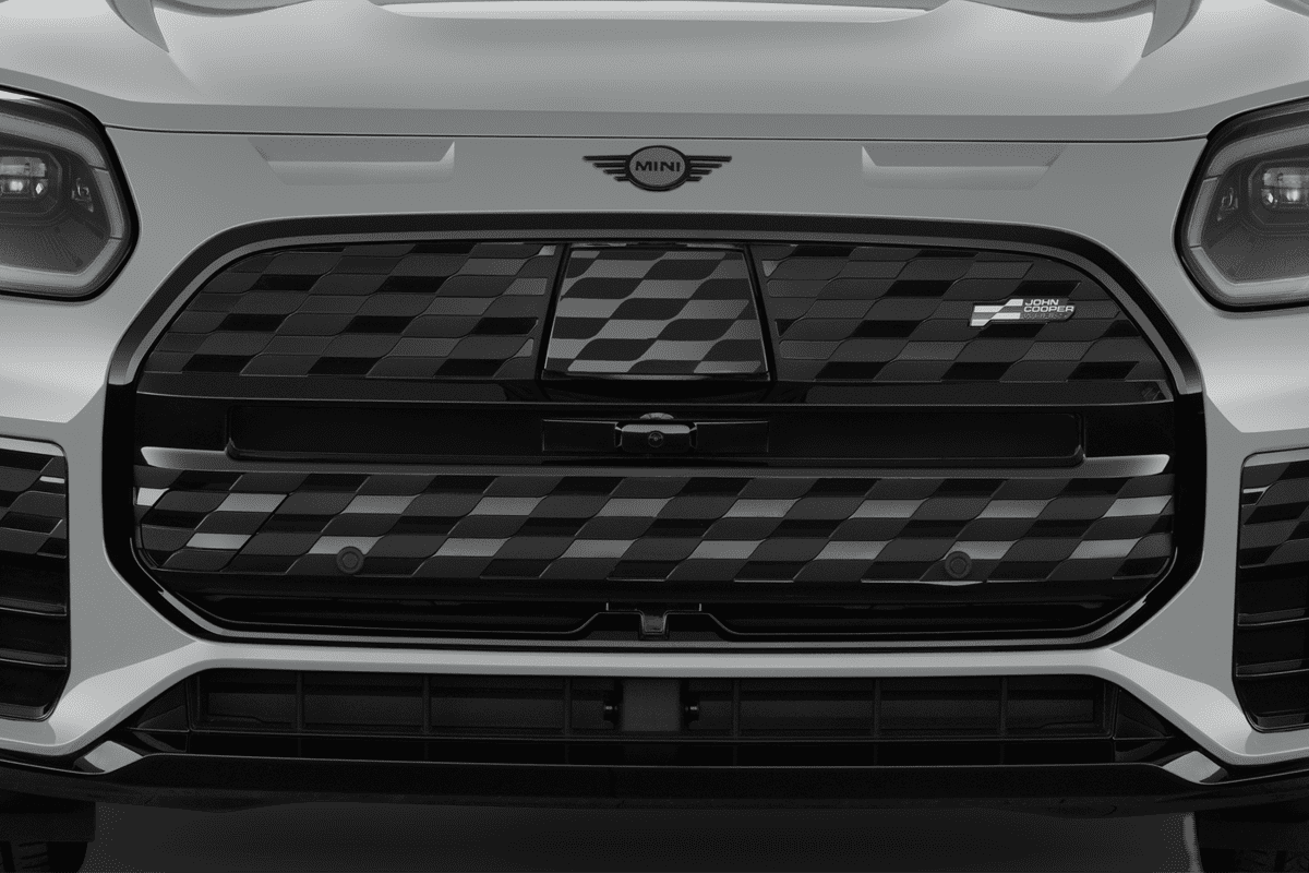 Kühlergrill eines MINI Countryman Electric