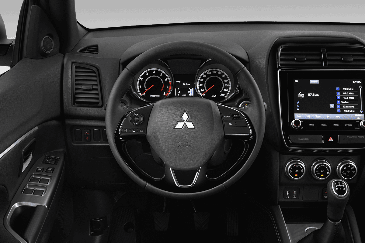 Lenkrad eines Mitsubishi ASX Plug-in-Hybrid