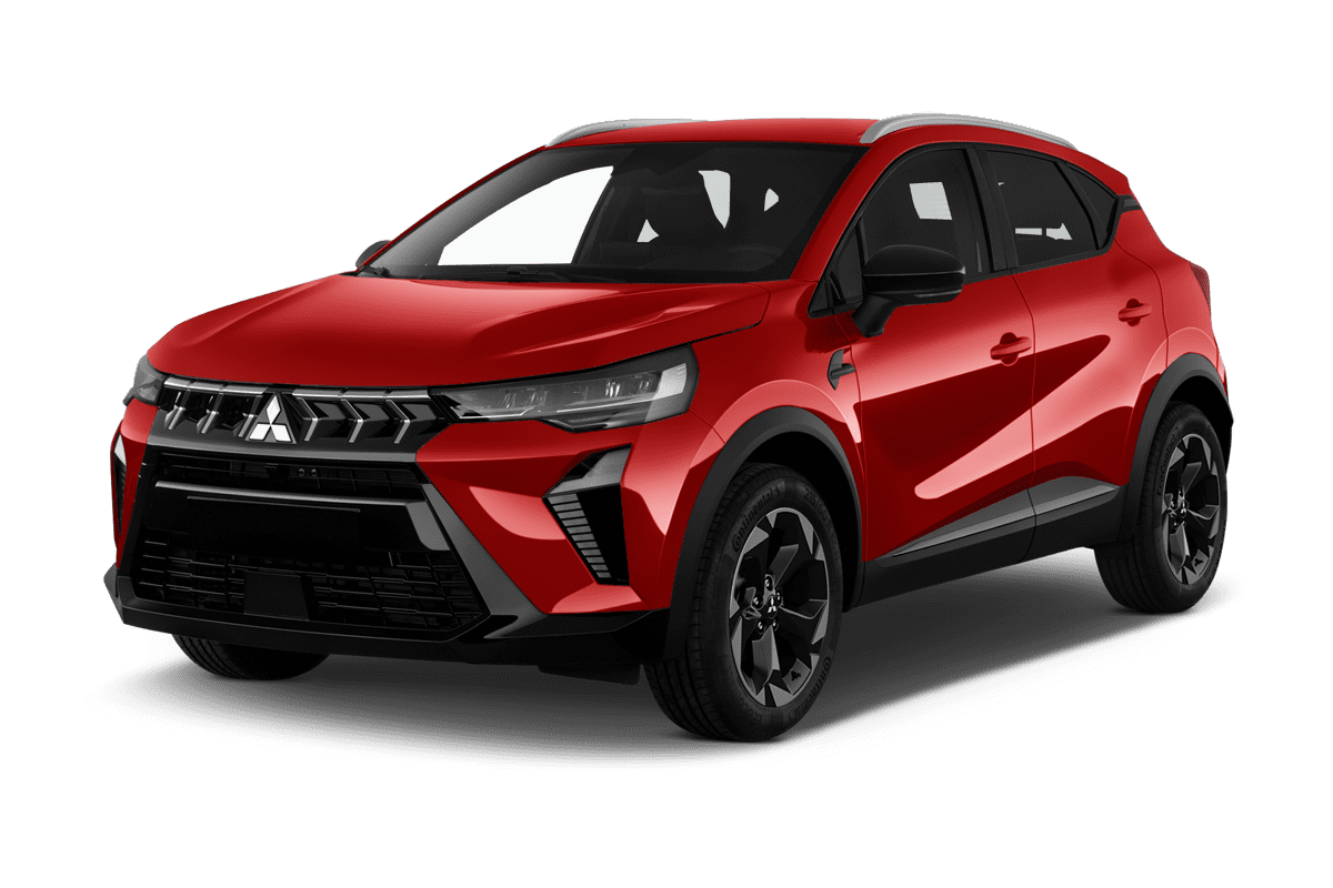 Schräge Frontansicht eines Mitsubishi ASX Hybrid, freigestellt