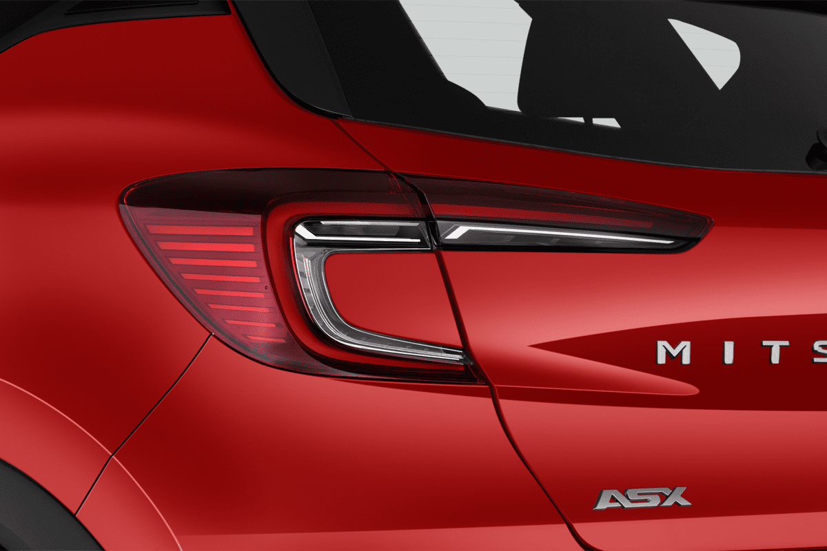 Heckleuchten eines Mitsubishi ASX Hybrid