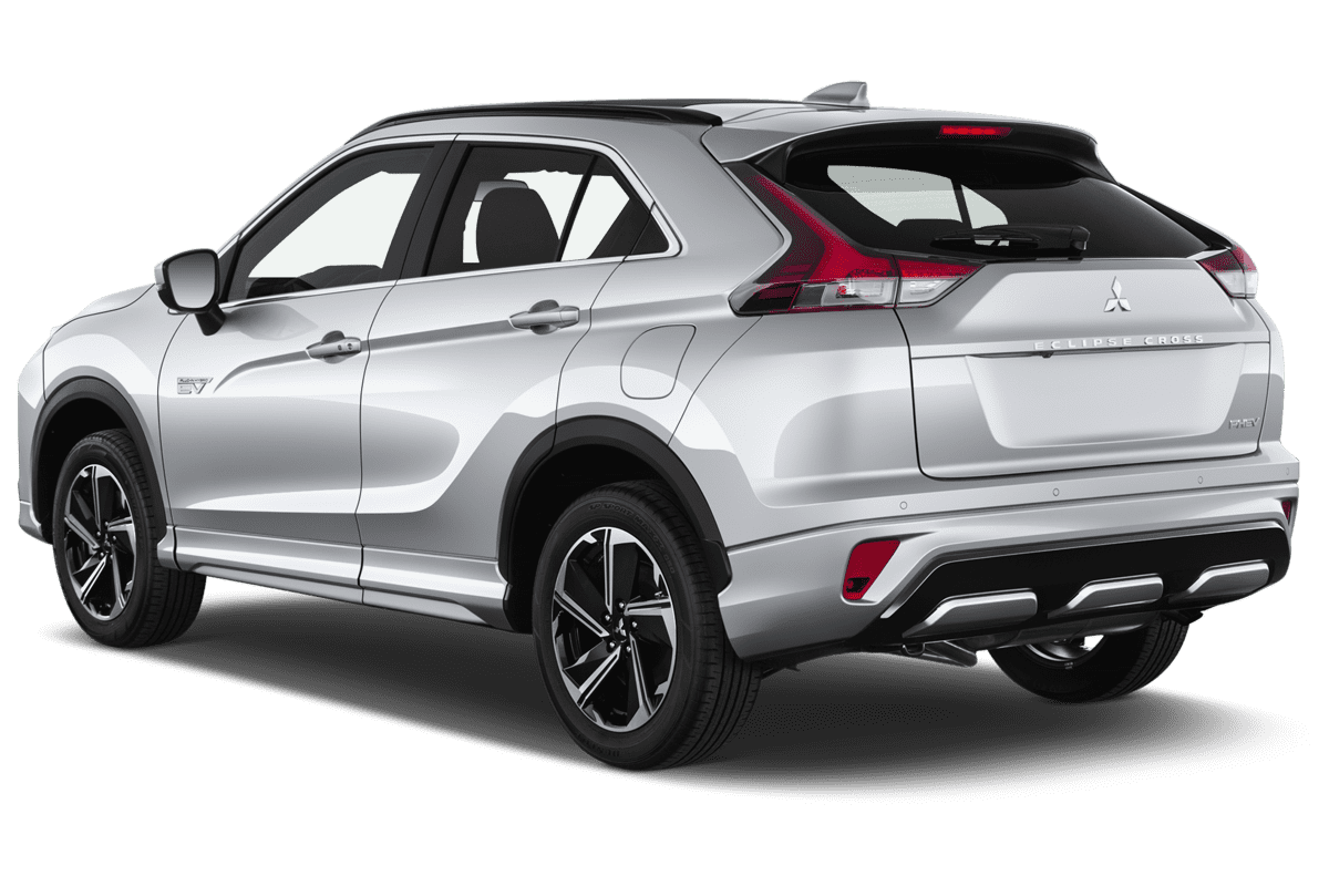 Schräge Heckansicht eines Mitsubishi Eclipse Cross BEV (neues Modell), freigestellt