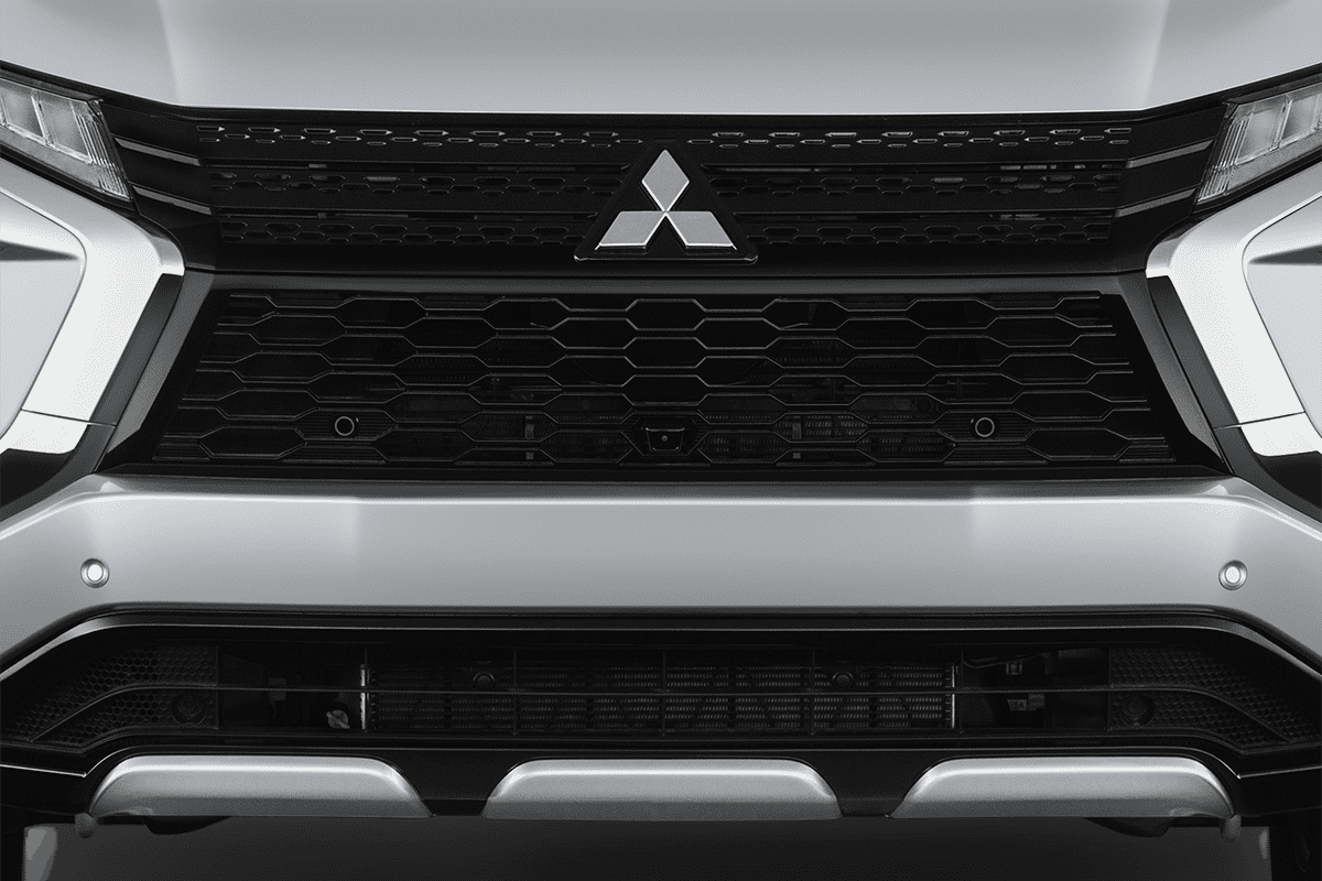 Kühlergrill eines Mitsubishi Eclipse Cross BEV (neues Modell)