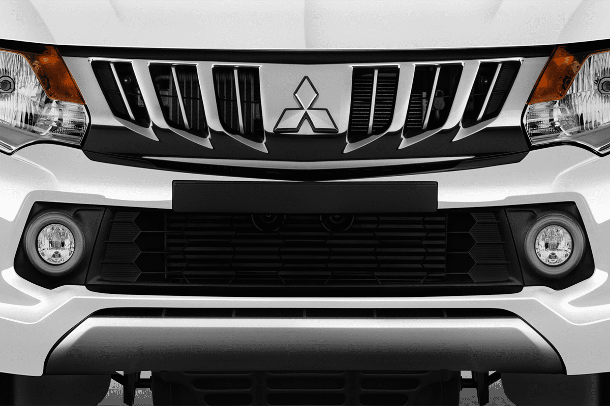 Kühlergrill eines Mitsubishi L200
