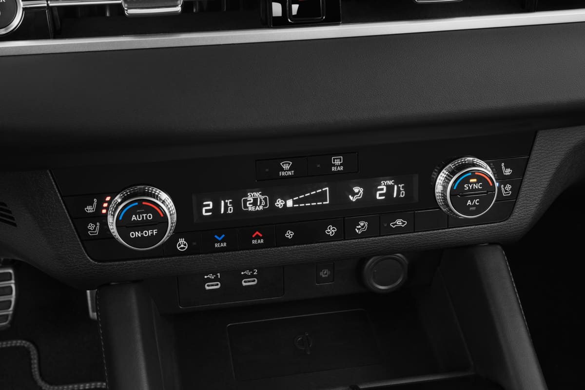 Klimasteuerung eines Mitsubishi Outlander Plug-in-Hybrid