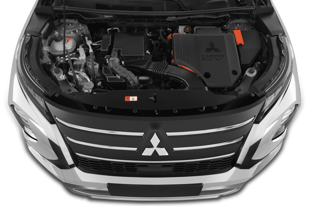 Motorraum eines Mitsubishi Outlander Plug-in-Hybrid