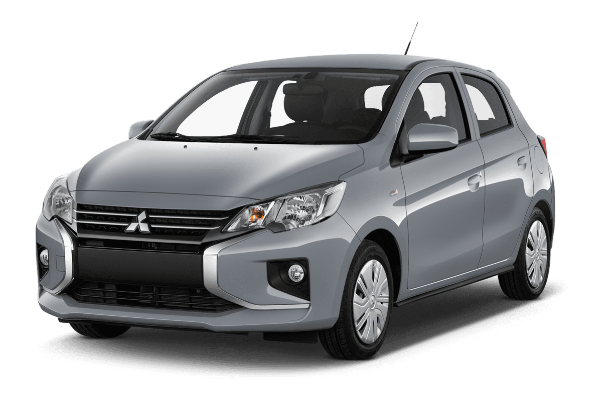 Schräge Frontansicht eines Mitsubishi Space Star, freigestellt