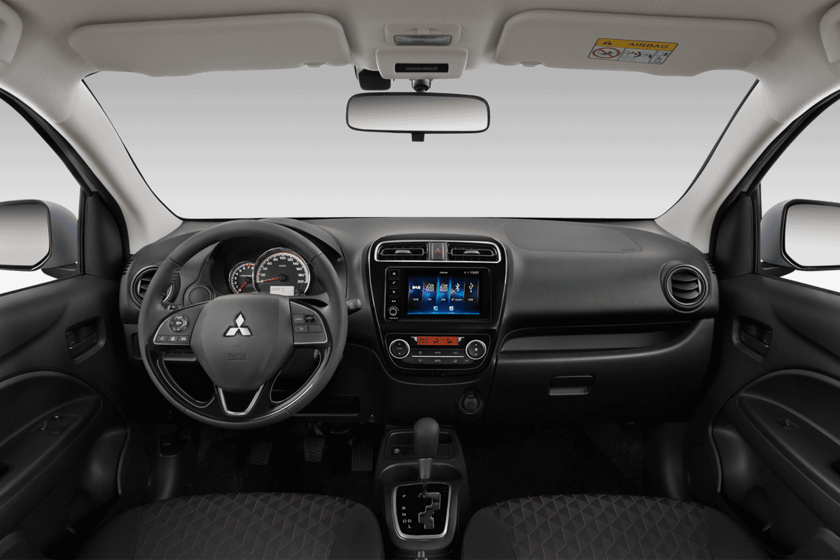 Armaturenbrett eines Mitsubishi Space Star