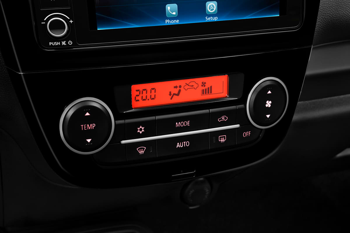 Klimasteuerung eines Mitsubishi Space Star