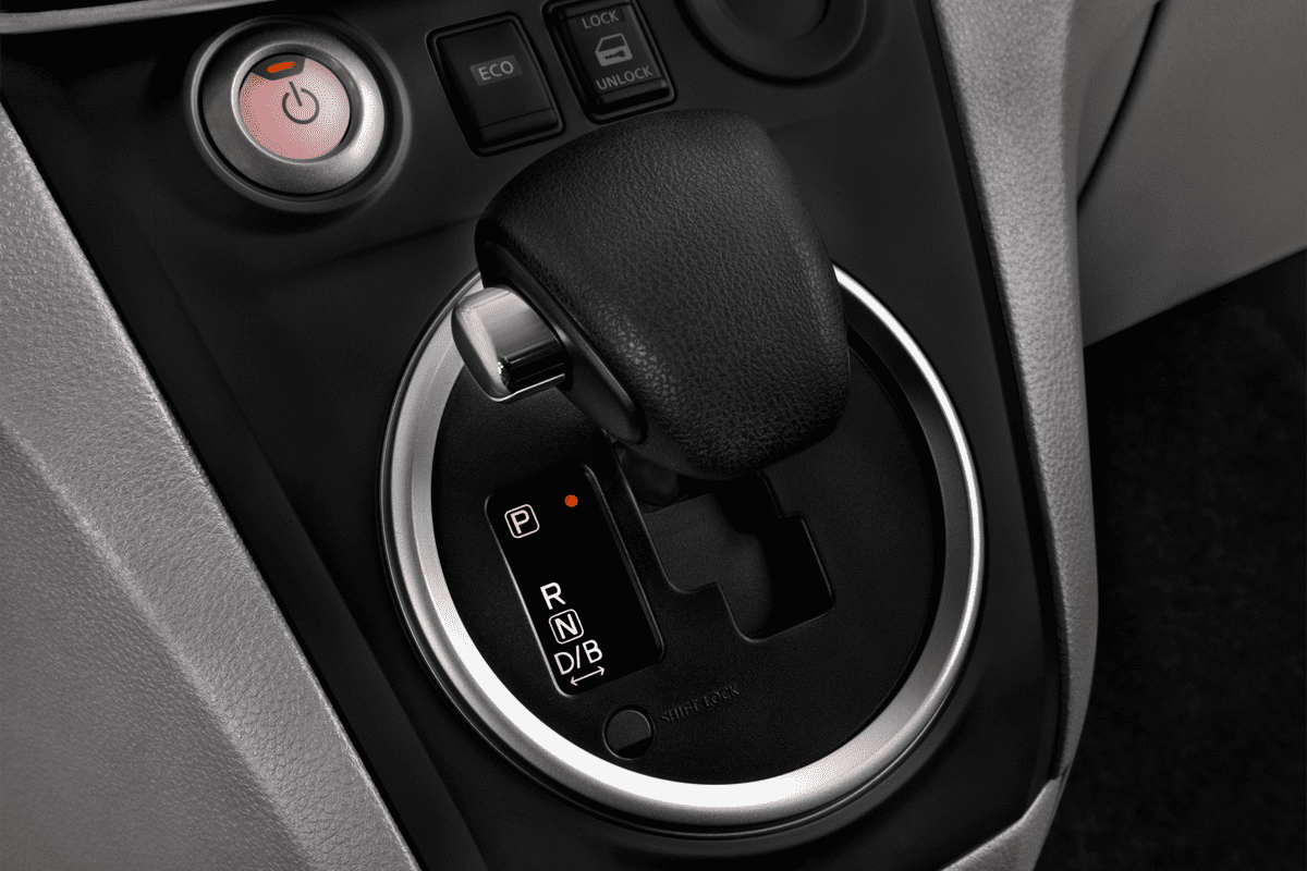 Schaltknüppel eines Nissan E-NV200 Evalia