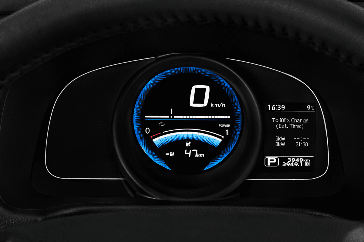 Kombiinstrument eines Nissan E-NV200 Evalia