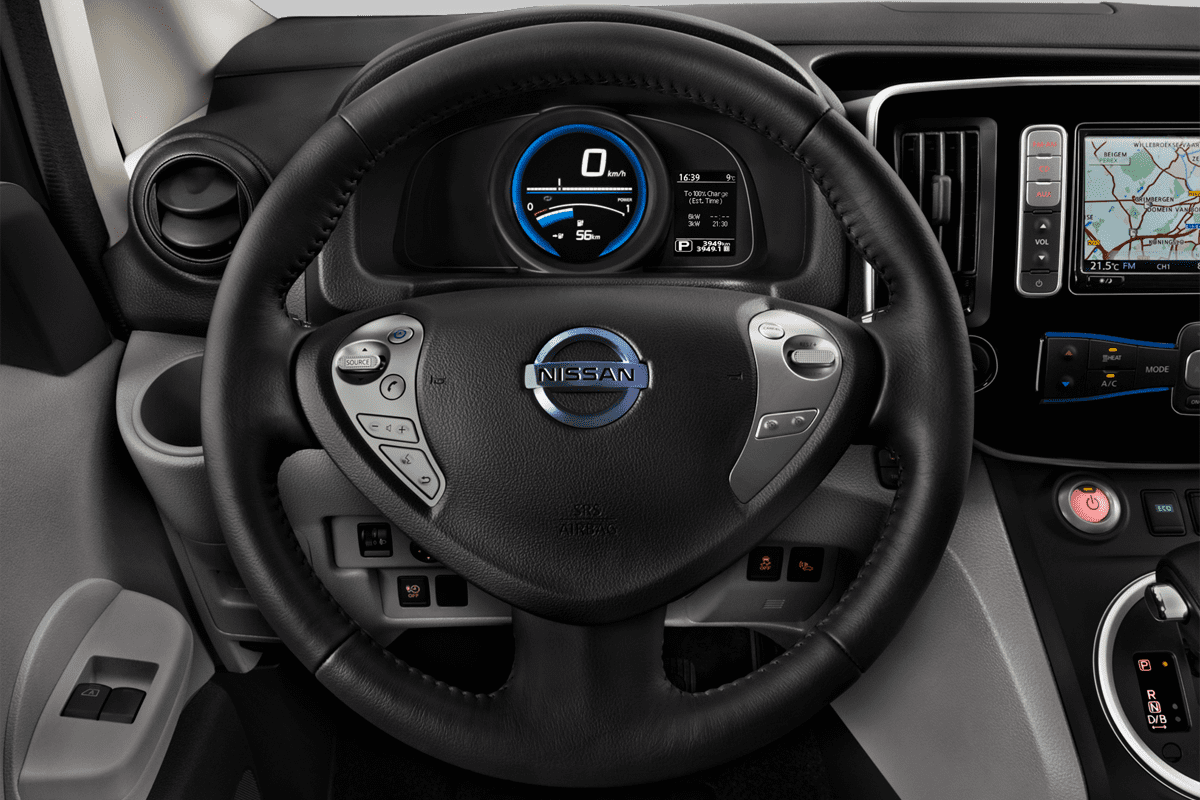 Lenkrad eines Nissan E-NV200 Evalia