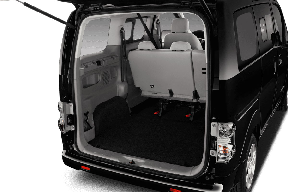 Kofferraum eines Nissan E-NV200 Evalia