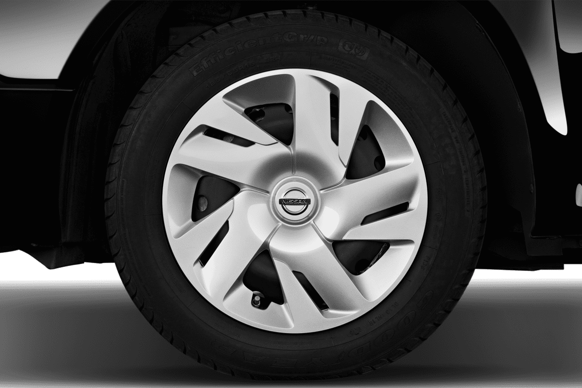 Radkappe oder Felge eines Nissan E-NV200 Evalia