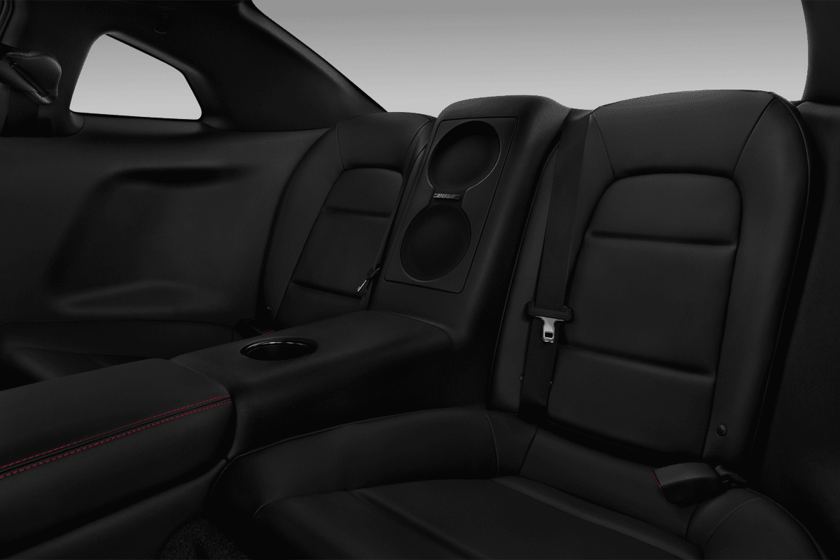 Rücksitzbank eines Nissan GT-R