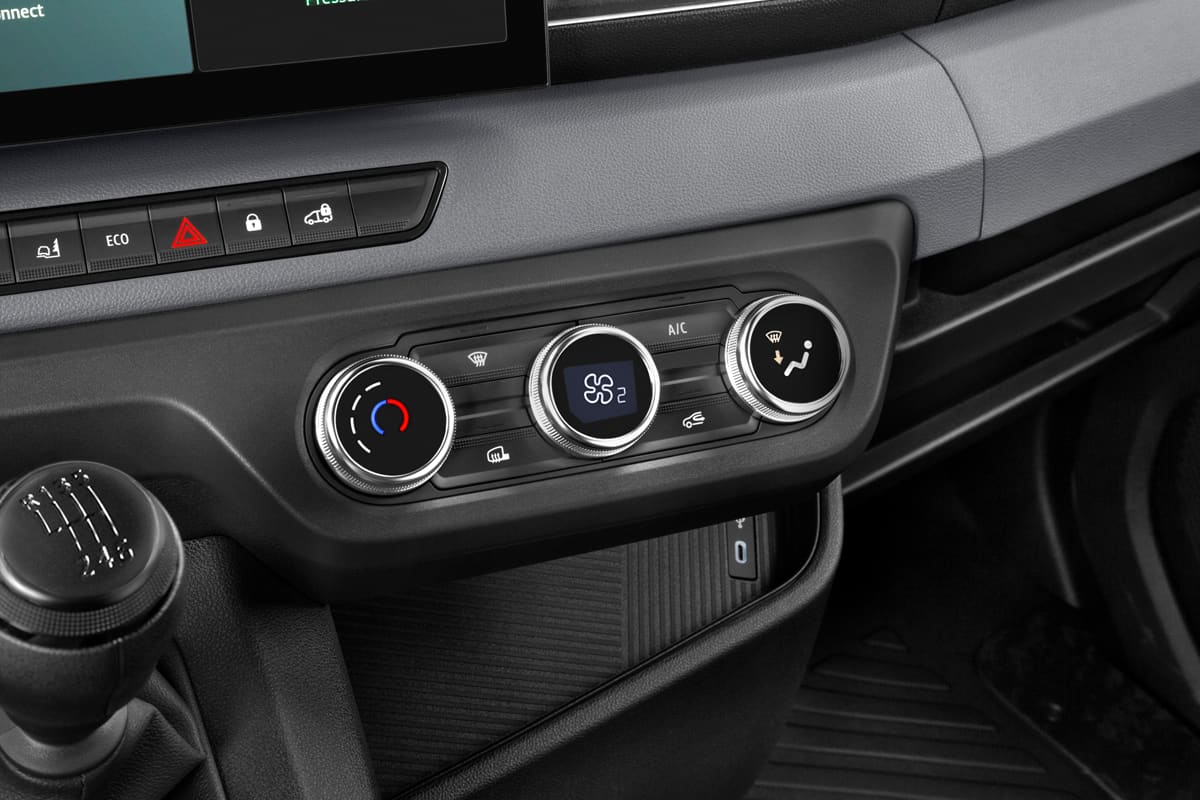 Klimasteuerung eines Nissan Interstar EV