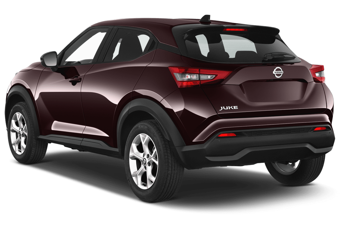 Schräge Heckansicht eines Nissan Juke Hybrid , freigestellt