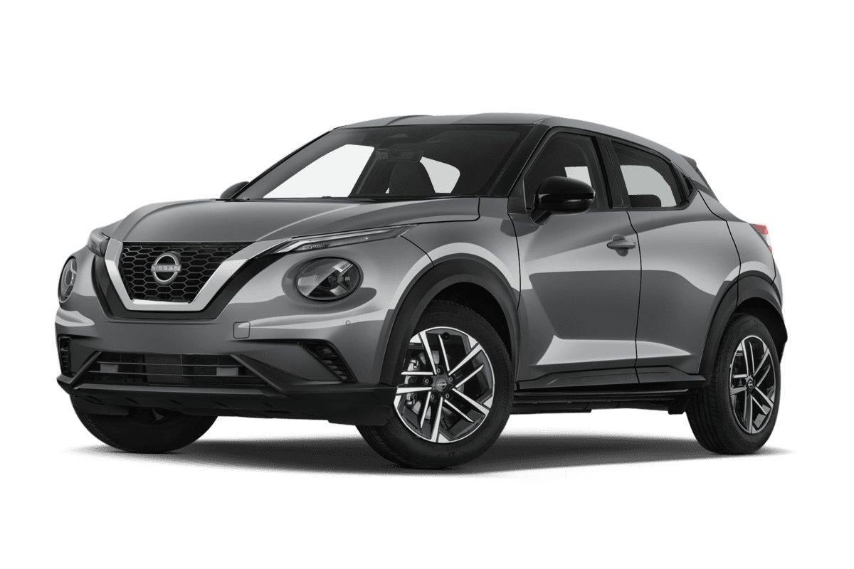 Tiefe, schräge Heckansicht eines Nissan Juke (neues Modell), freigestellt (KI-generiert)