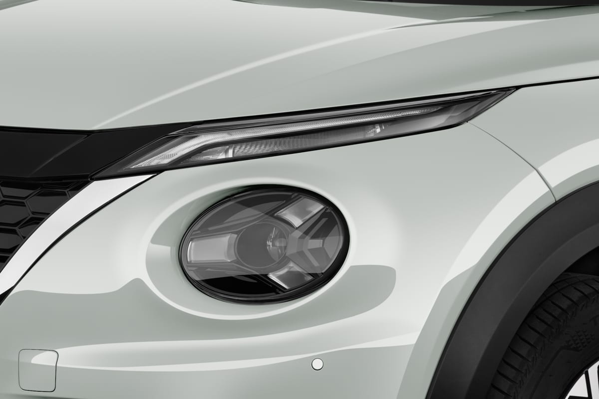 Frontscheinwerfer eines Nissan Juke Hybrid (neues Modell)
