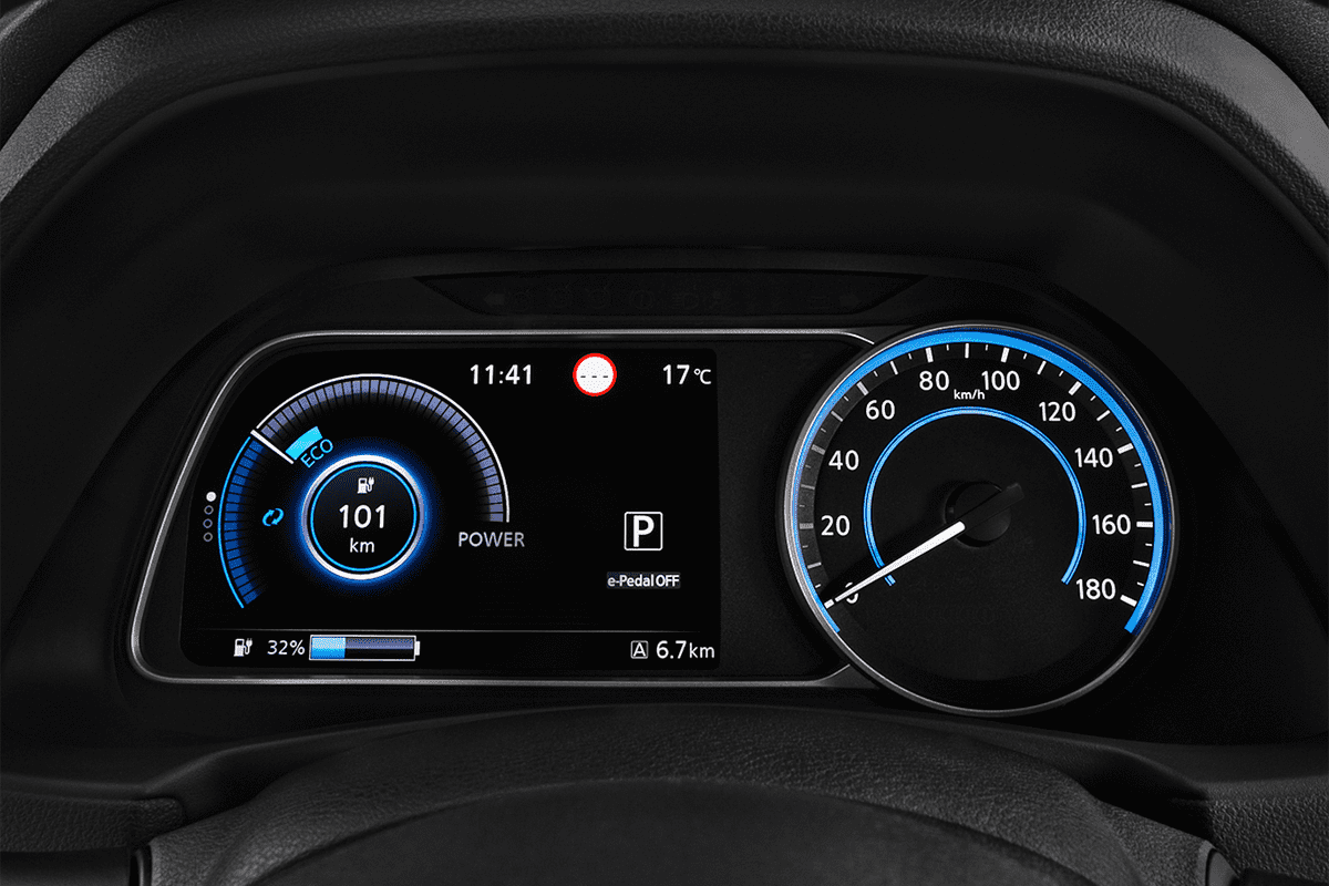 Kombiinstrument eines Nissan Leaf