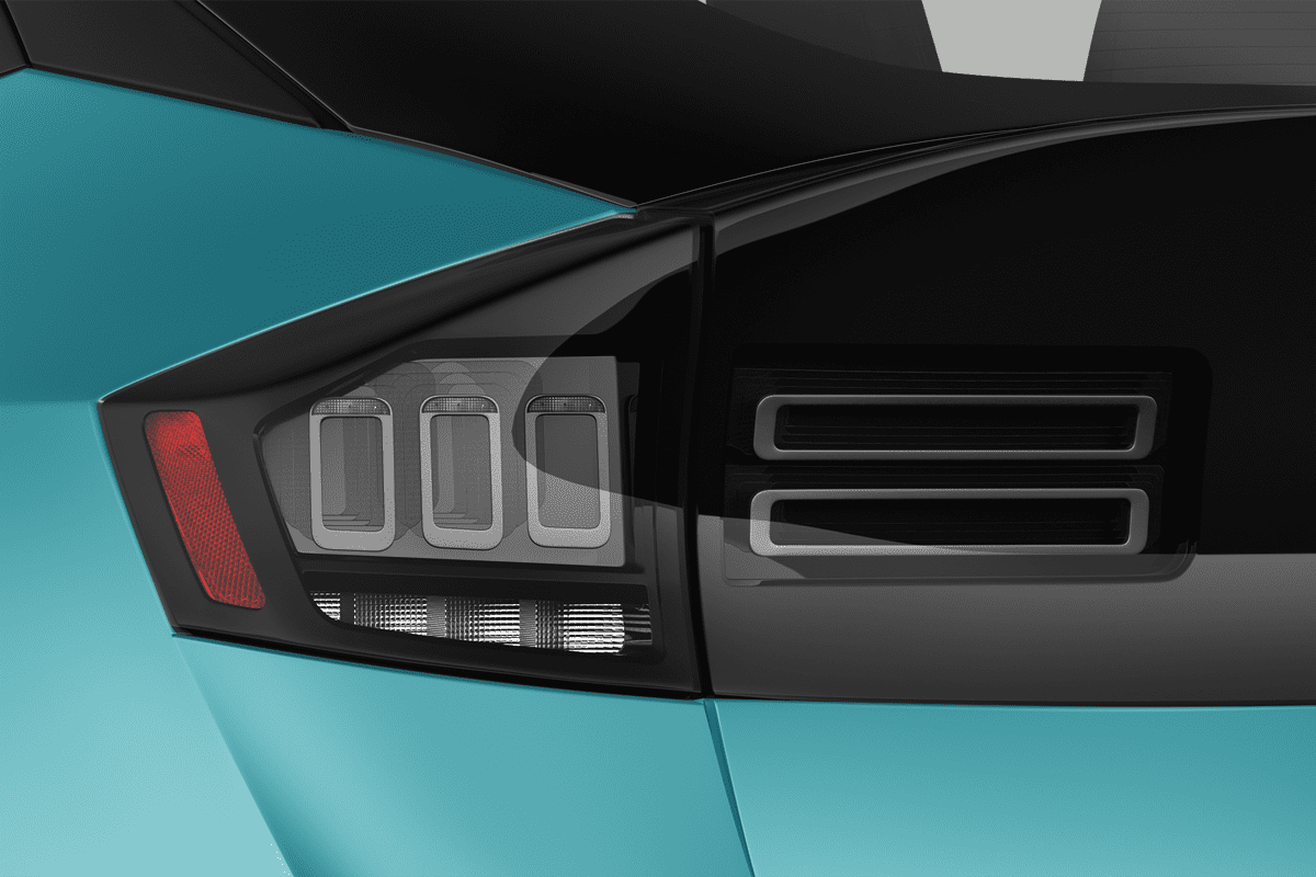 Heckleuchten eines Nissan Leaf (KI-generiert)