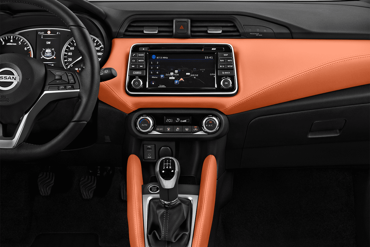 Mittelkonsole eines Nissan Micra N-Way