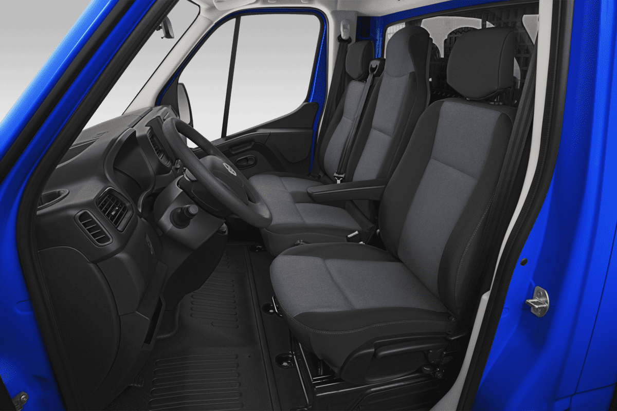 Vordersitze eines Nissan NV400 Normal Pritschenwagen