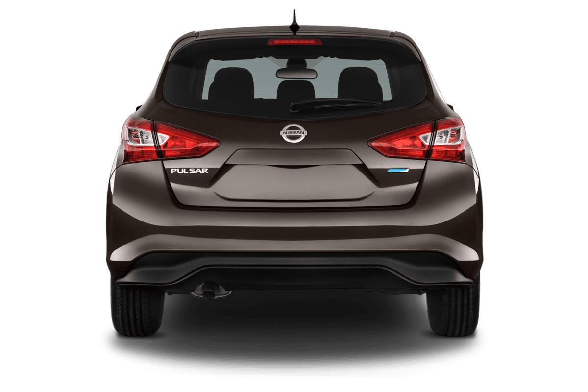 Heckansicht eines Nissan Pulsar