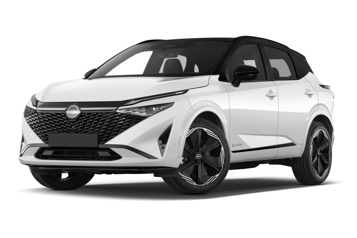 Tiefe, schräge Heckansicht eines Nissan Qashqai , freigestellt