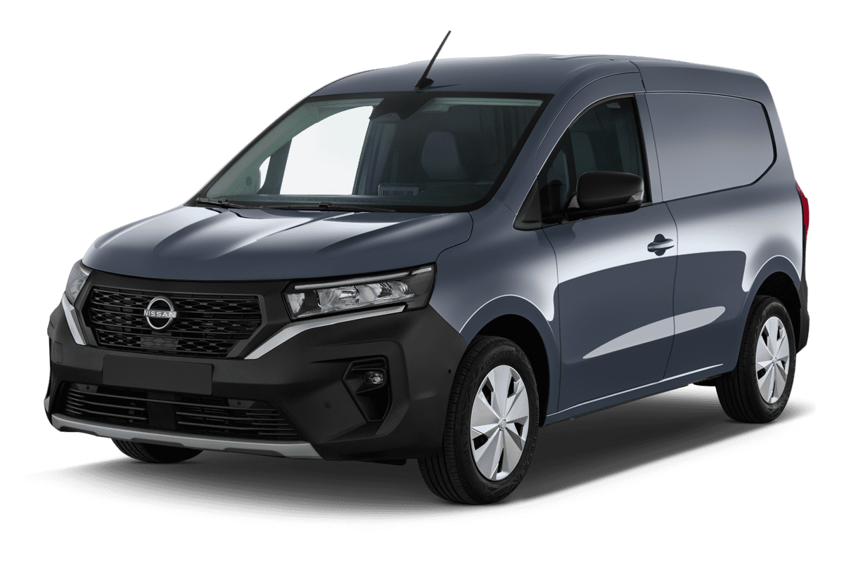 Schräge Frontansicht eines Nissan Townstar Kastenwagen, freigestellt