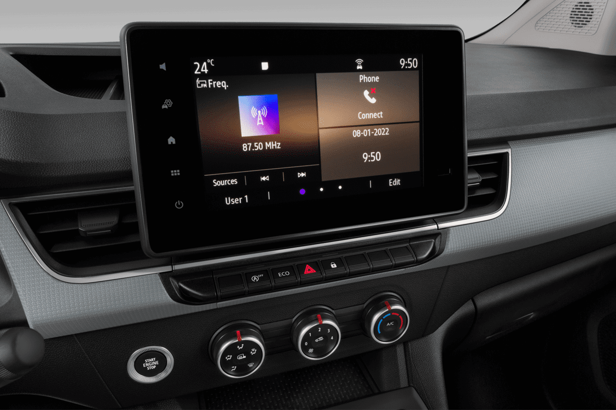 Mittelkonsole eines Nissan Townstar Kastenwagen