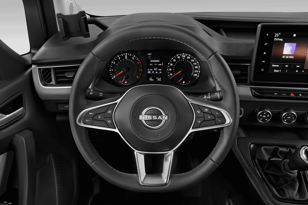 Lenkrad eines Nissan Townstar Kastenwagen