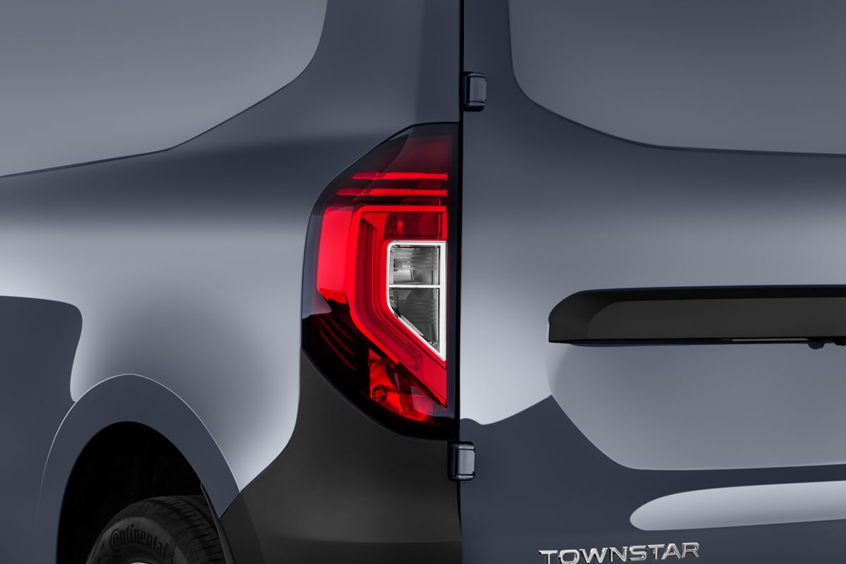 Heckleuchten eines Nissan Townstar Kastenwagen