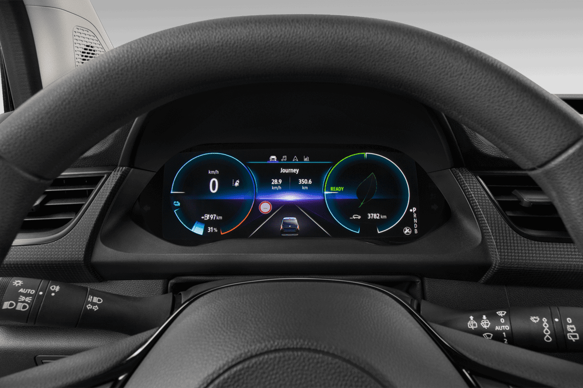 Kombiinstrument eines Nissan Townstar Kombi EV