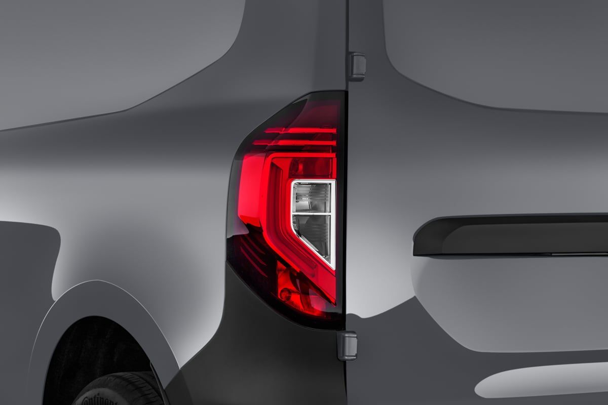 Heckleuchten eines Nissan Townstar Kastenwagen EV