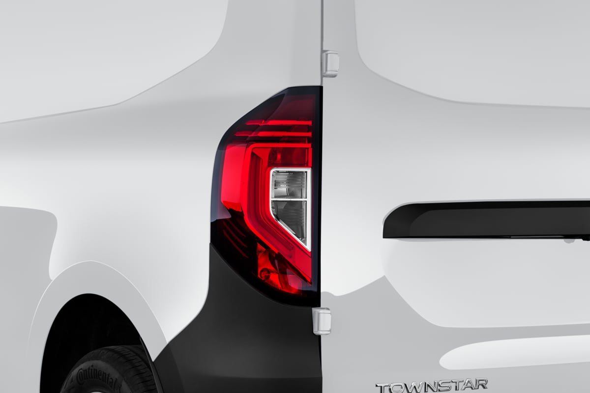 Heckleuchten eines Nissan Townstar Kastenwagen