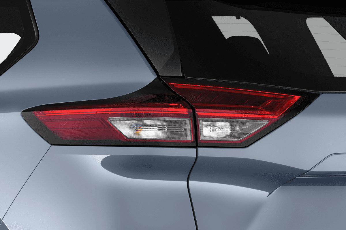 Heckleuchten eines Nissan X-Trail e-Power