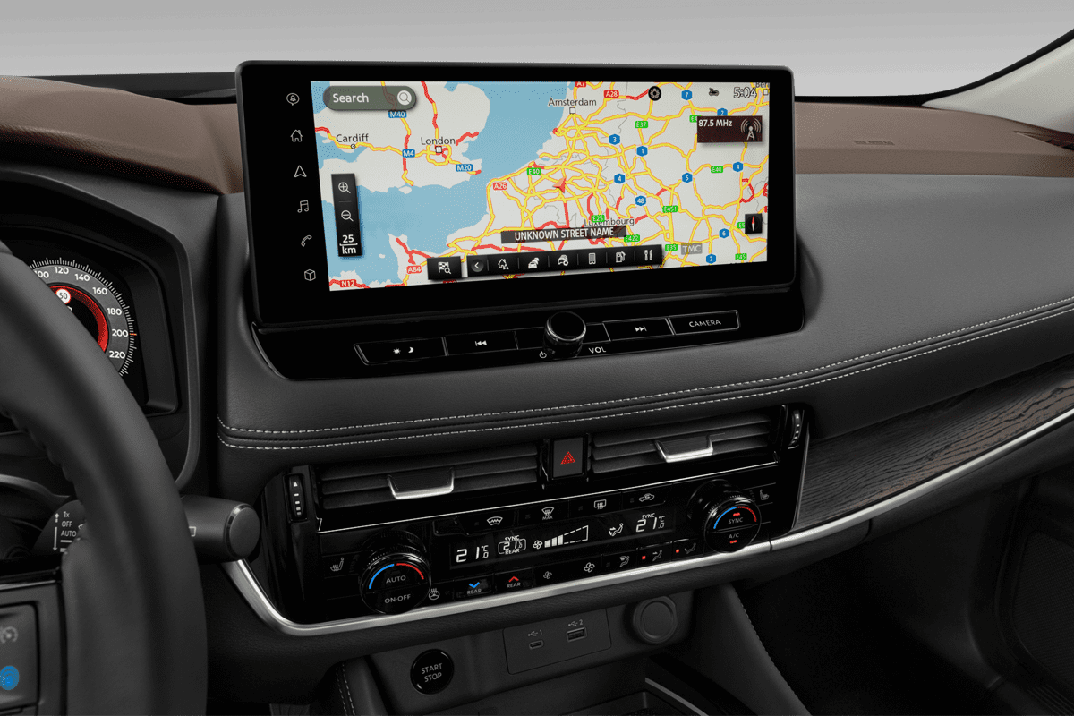 Mittelkonsole eines Nissan X-Trail