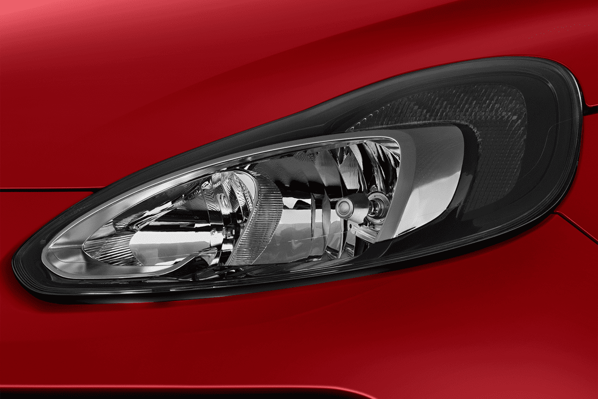 Frontscheinwerfer eines Opel Adam