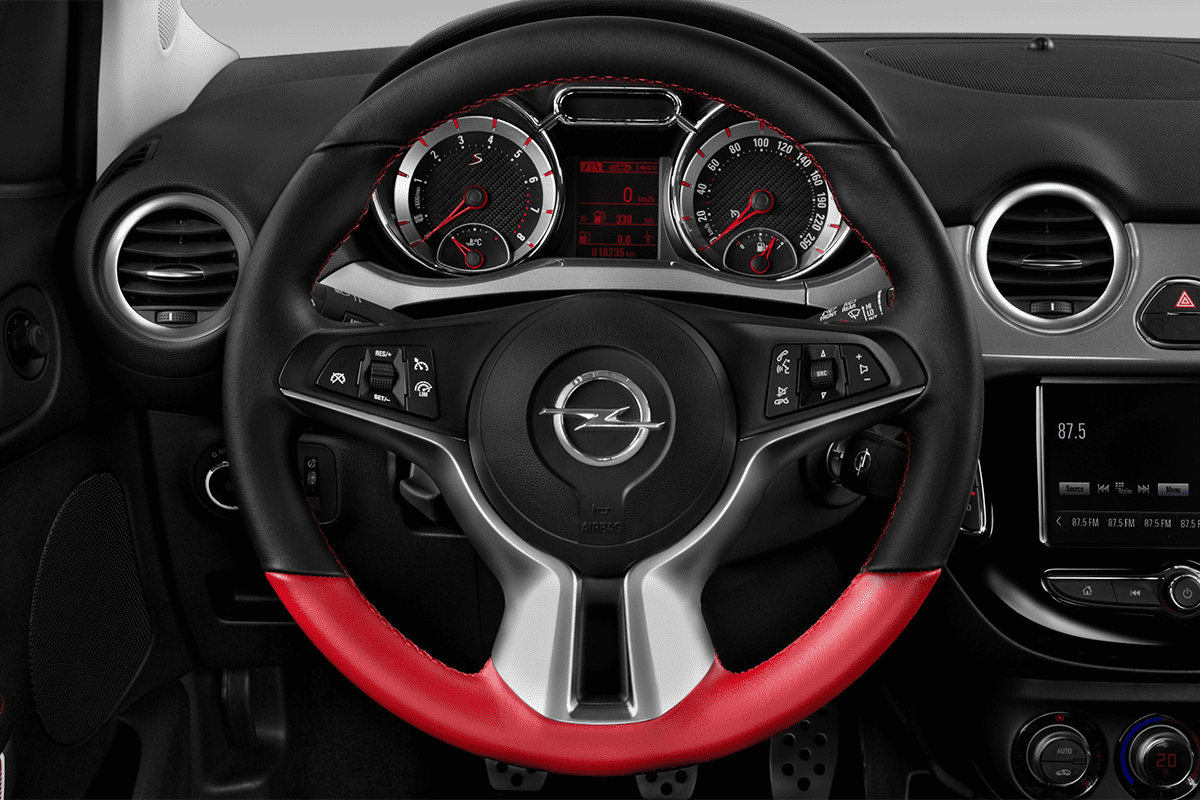 Lenkrad eines Opel Adam