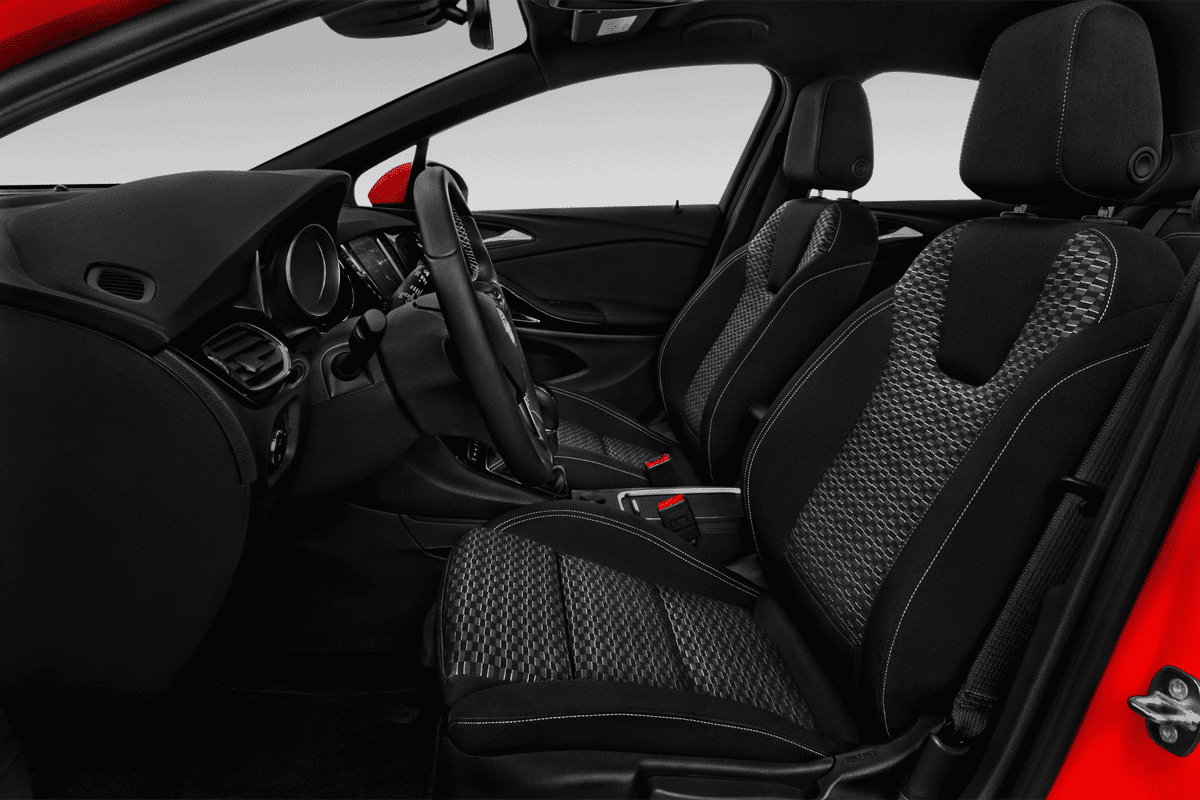 Vordersitze eines Opel Astra Active