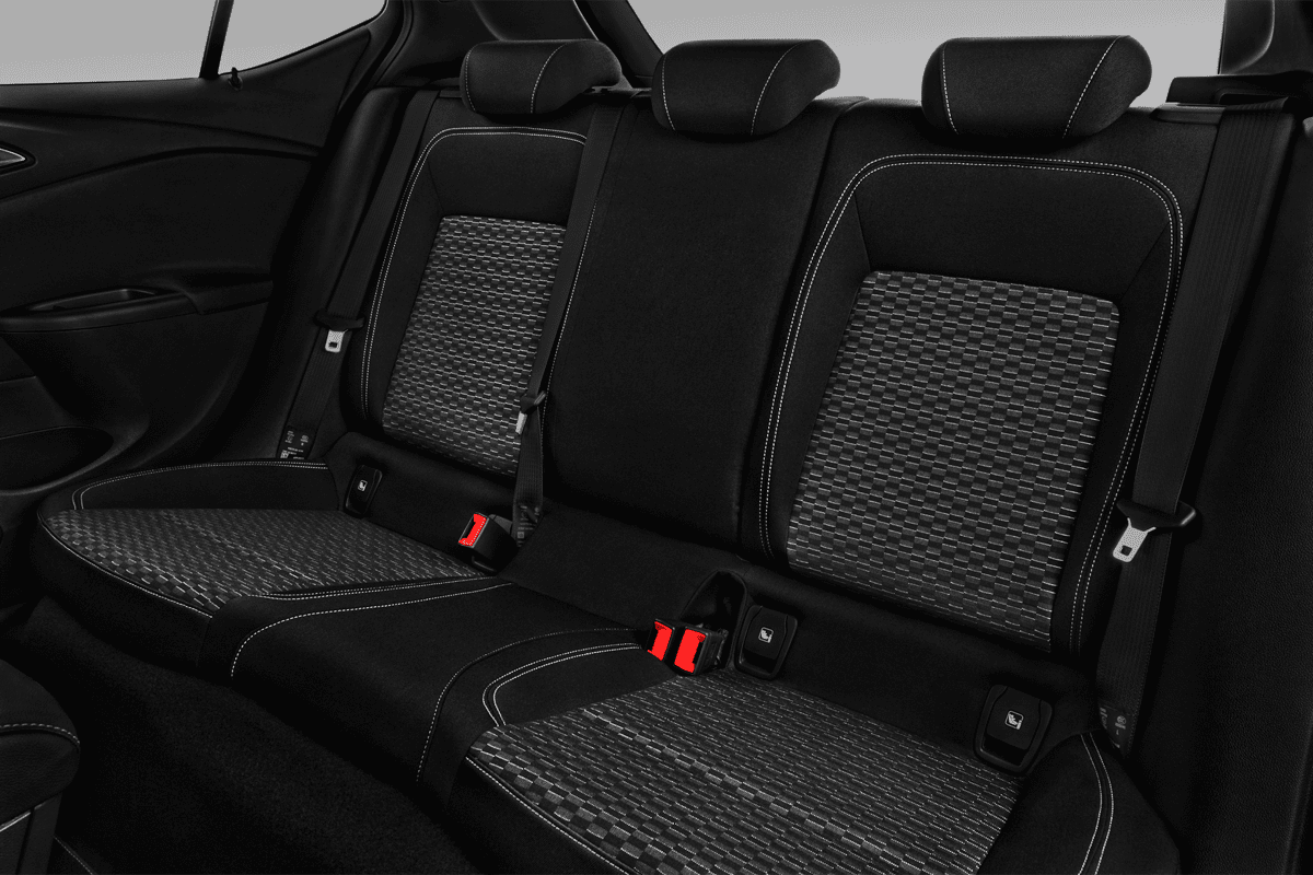 Rücksitzbank eines Opel Astra Active