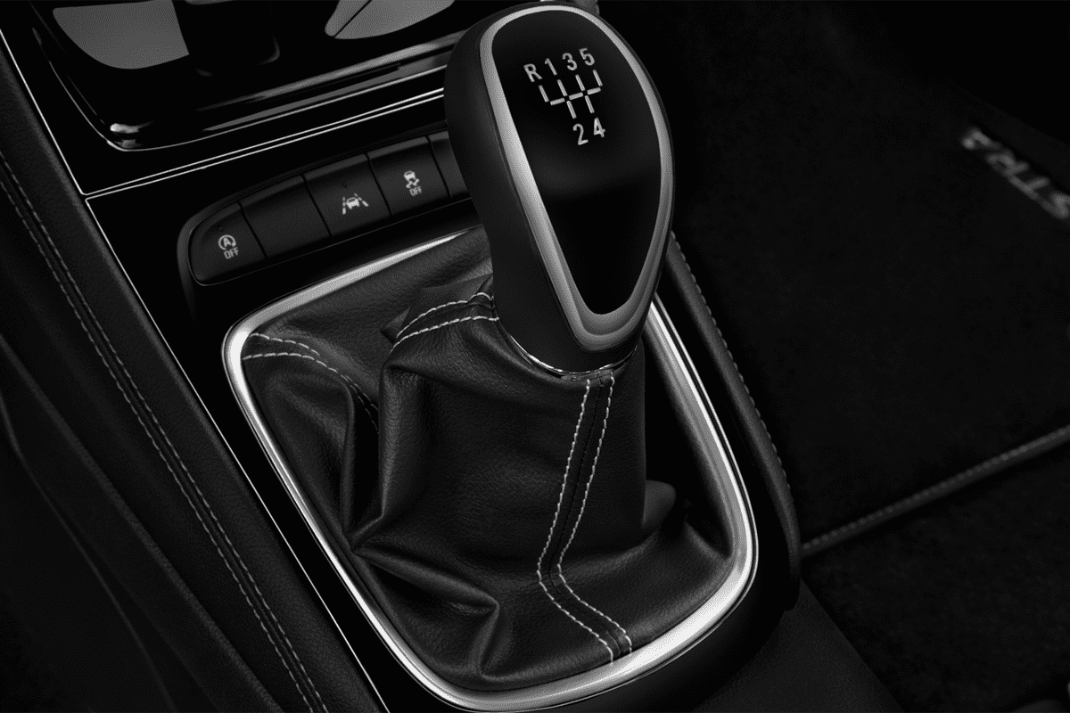 Schaltknüppel eines Opel Astra Sports Tourer Active