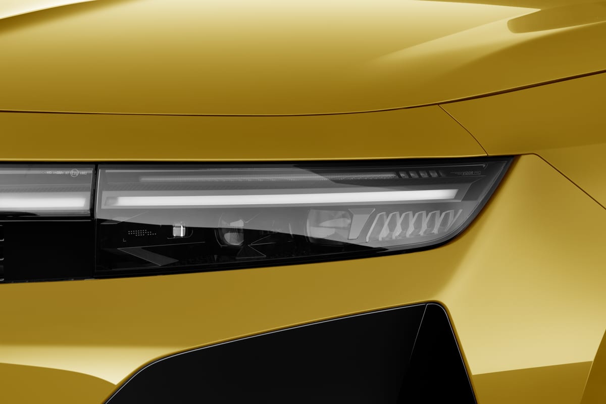 Frontscheinwerfer eines Opel Astra 