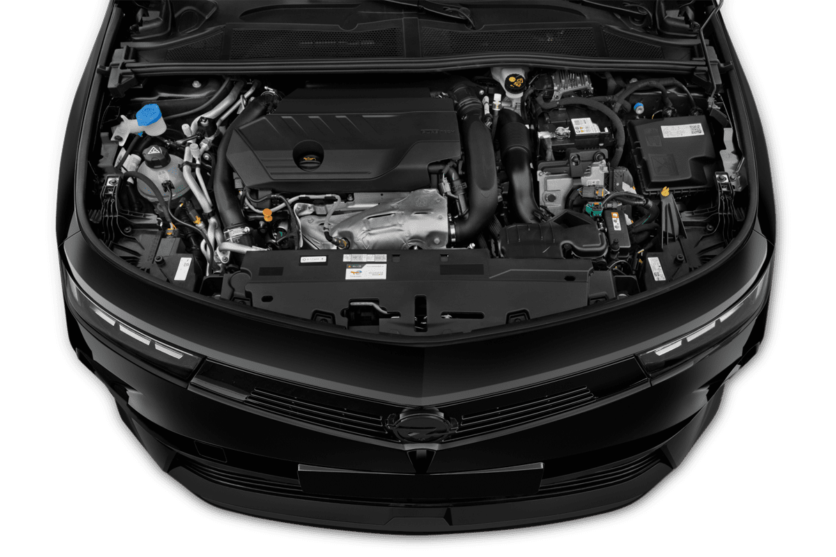 Motorraum eines Opel Astra Plug-in-Hybrid 