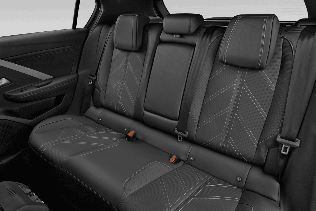 Rücksitzbank eines Opel Astra Plug-in-Hybrid 