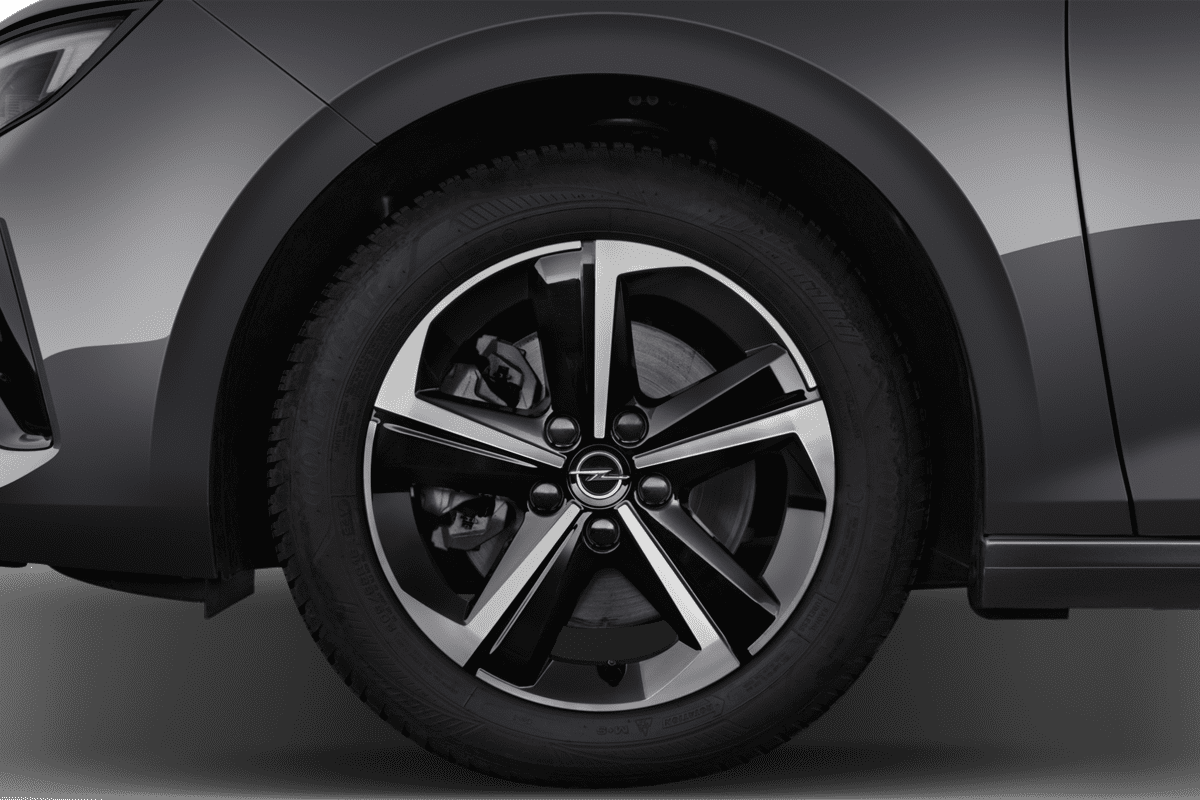 Radkappe oder Felge eines Opel Astra Sports Tourer Electric