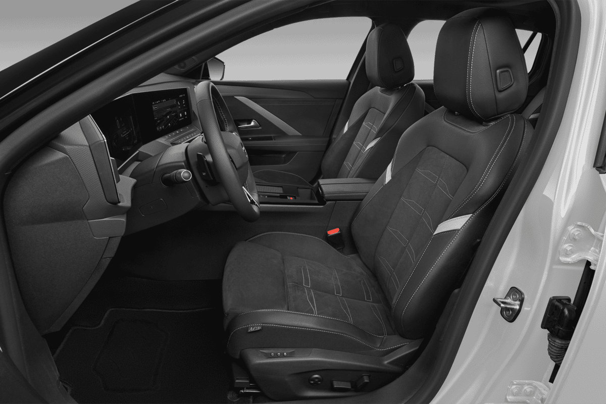 Vordersitze eines Opel Astra Sports Tourer Plug-in-Hybrid 